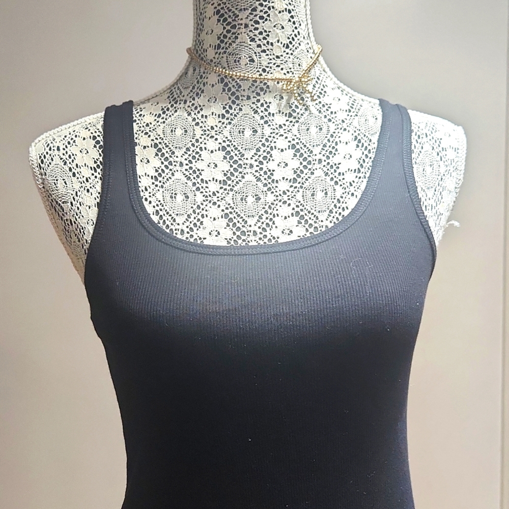 SOLD!!! [M] GUESS Perfect Tank, Black - women NWT